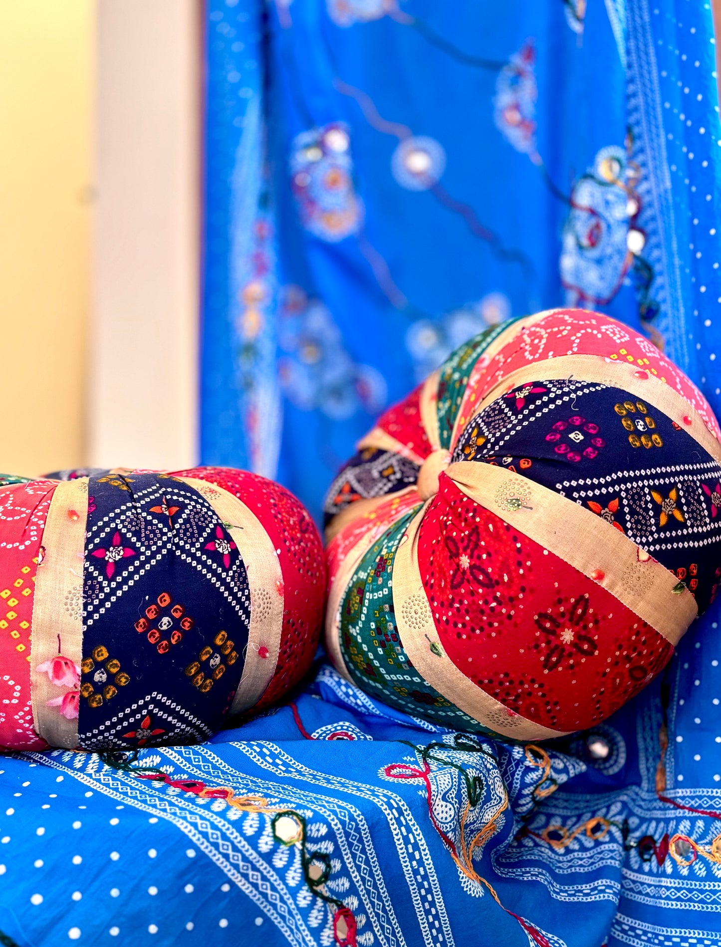 RANGILO SAAFAA CUSHIONS-MULTICOLOR (Set of 2)