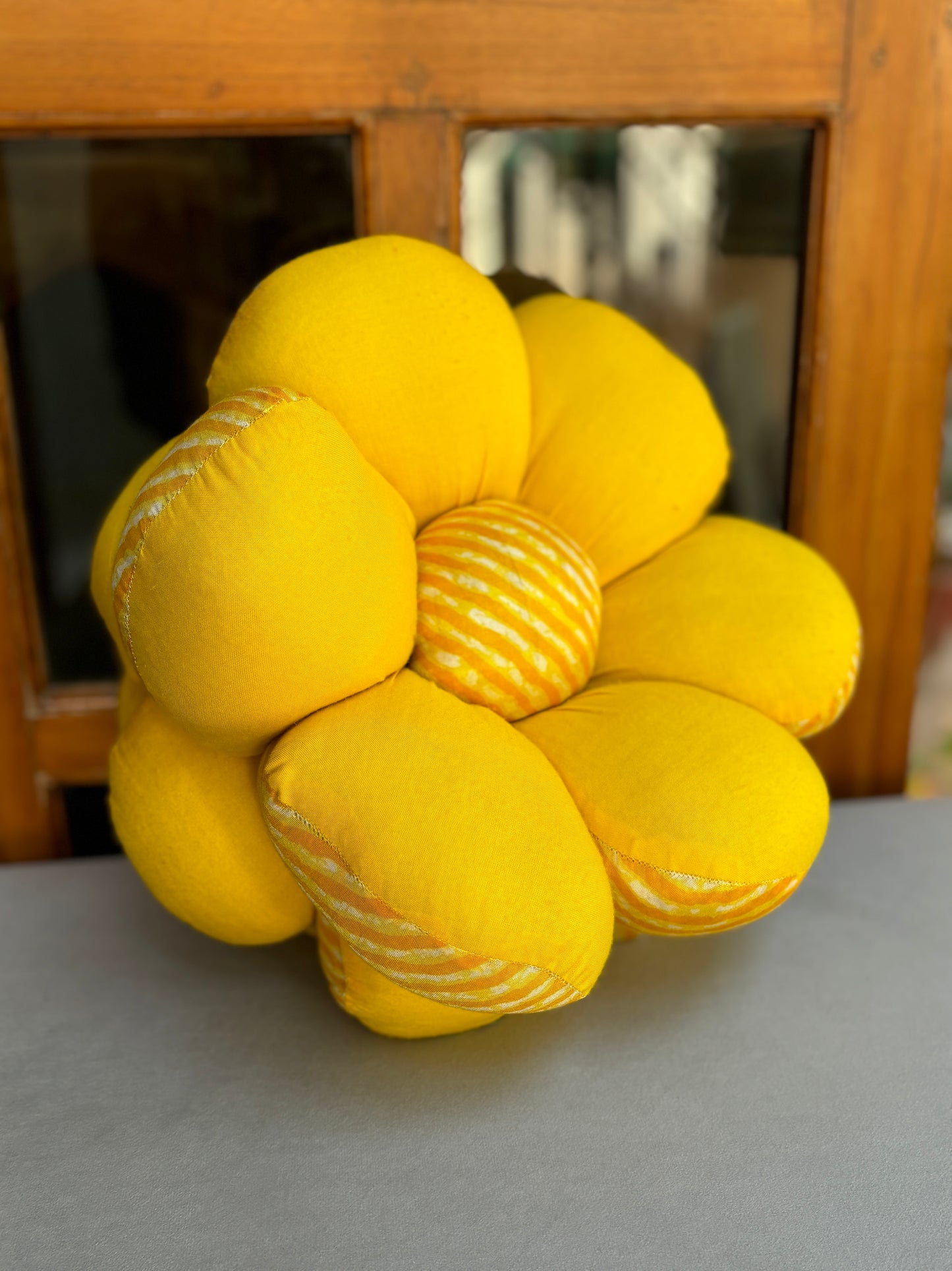LEHERIYA FLOWER CUSHIONS-YELLOW