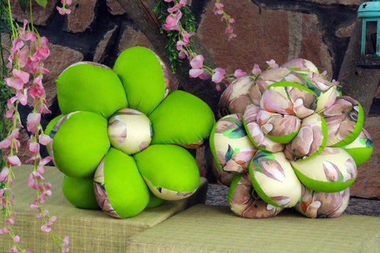 FLOWER CUSHIONS-GREEN